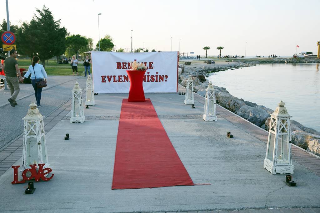 İzmir Evlenme Teklifi